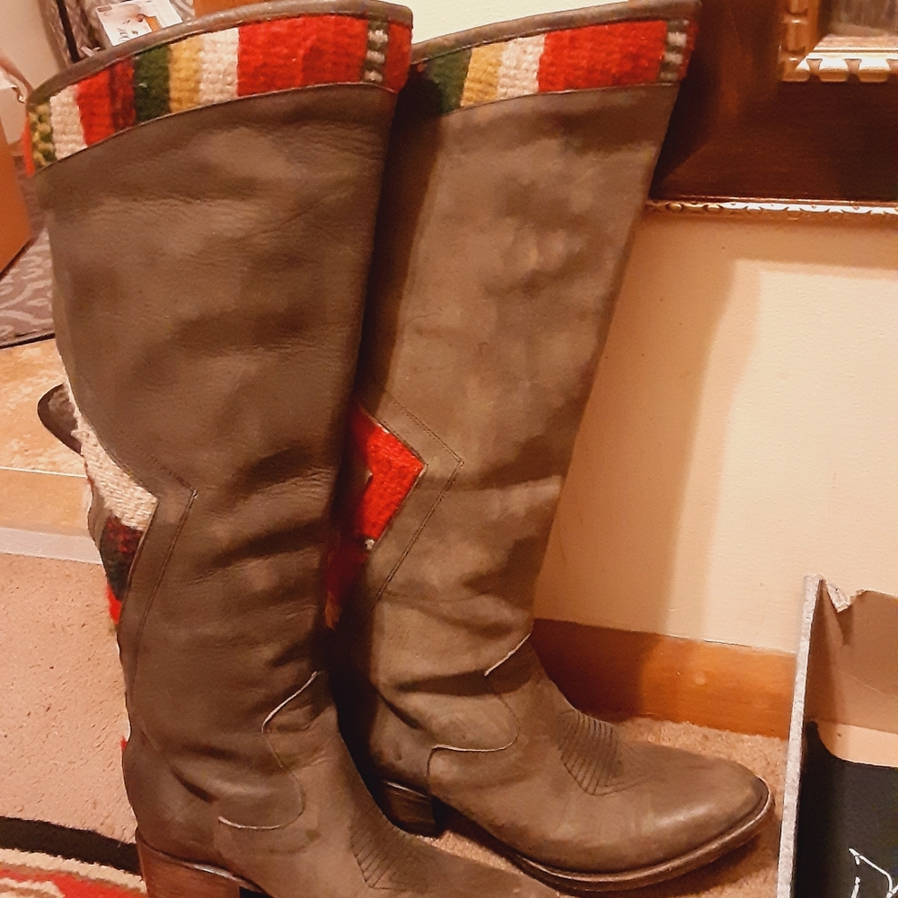 Freebird by Steven   " Aztek" boots size 8